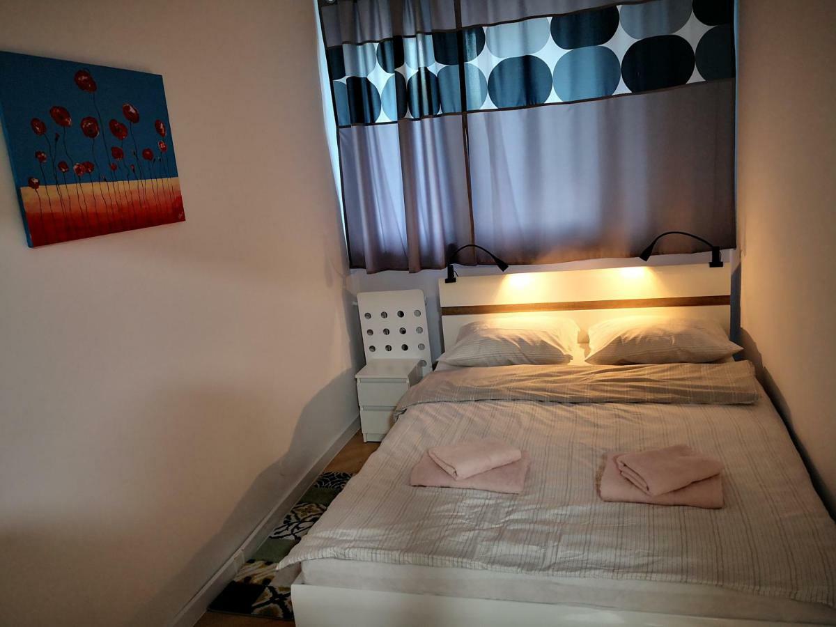 Apartament Alfa Lägenhet Stary Toruń Exteriör bild